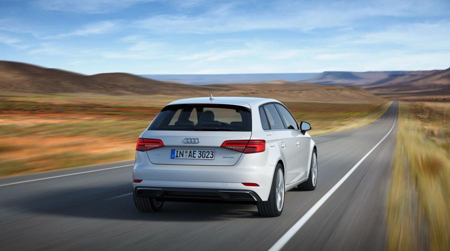  Audi A3 Sportback e-tron (8V) 2016 года  (фото 15 из 31)